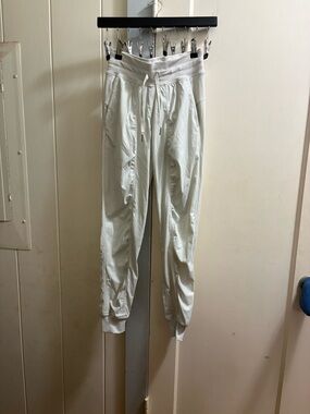 EUC Lululemon Dance Studio Jogger